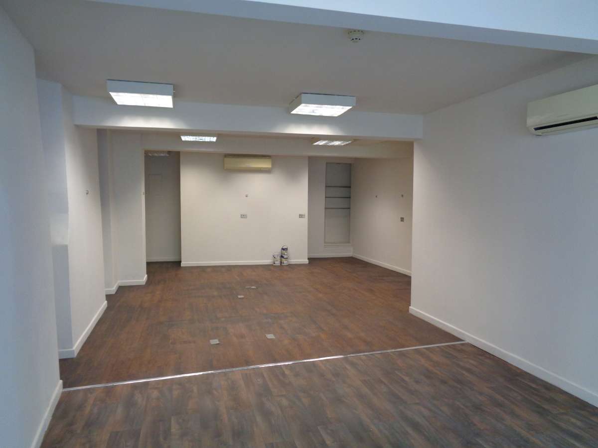 Retail/Shop in Exeter - photo 2