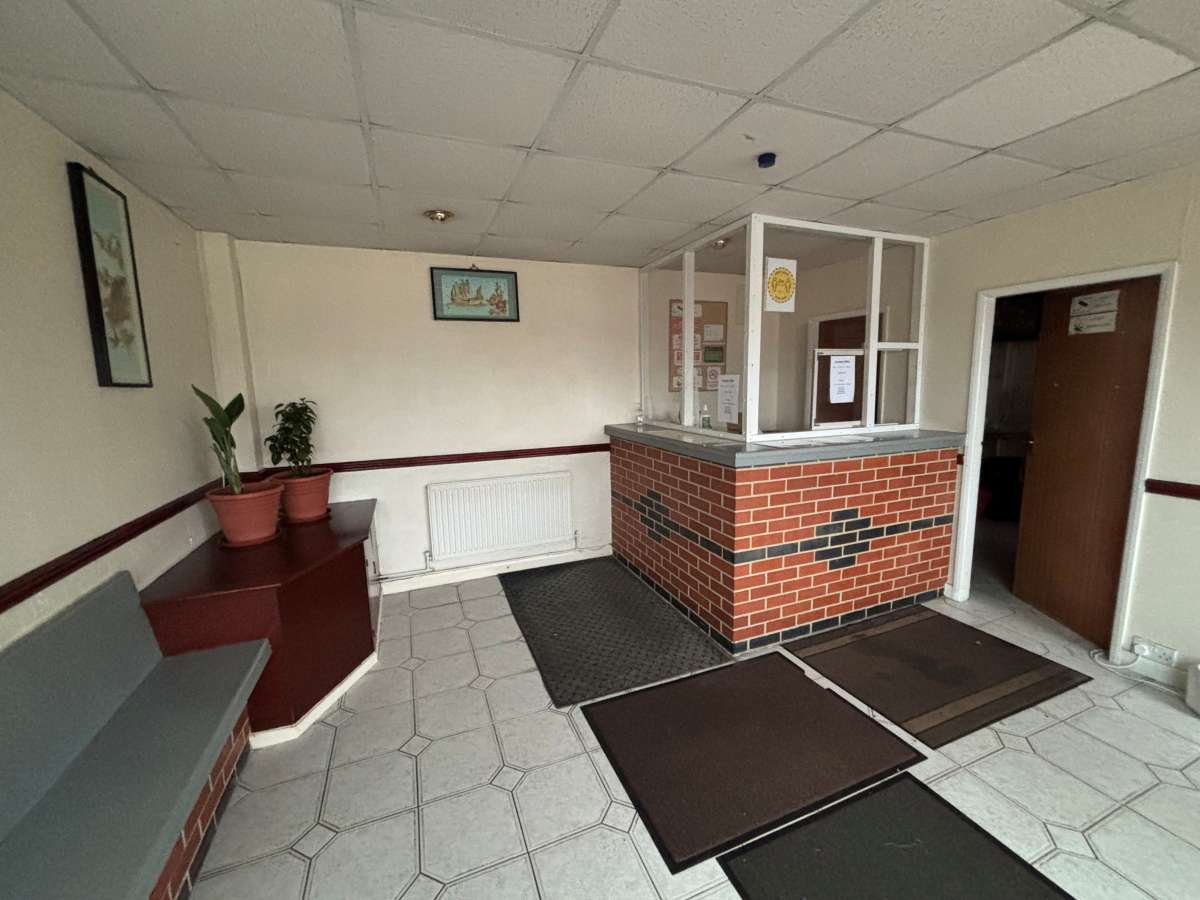 Retail/Shop in Glenfield - photo 4