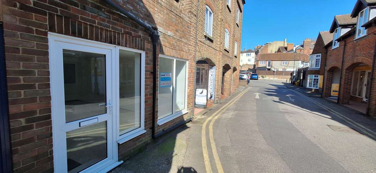 Retail/Shop in The Old Mill - photo 3