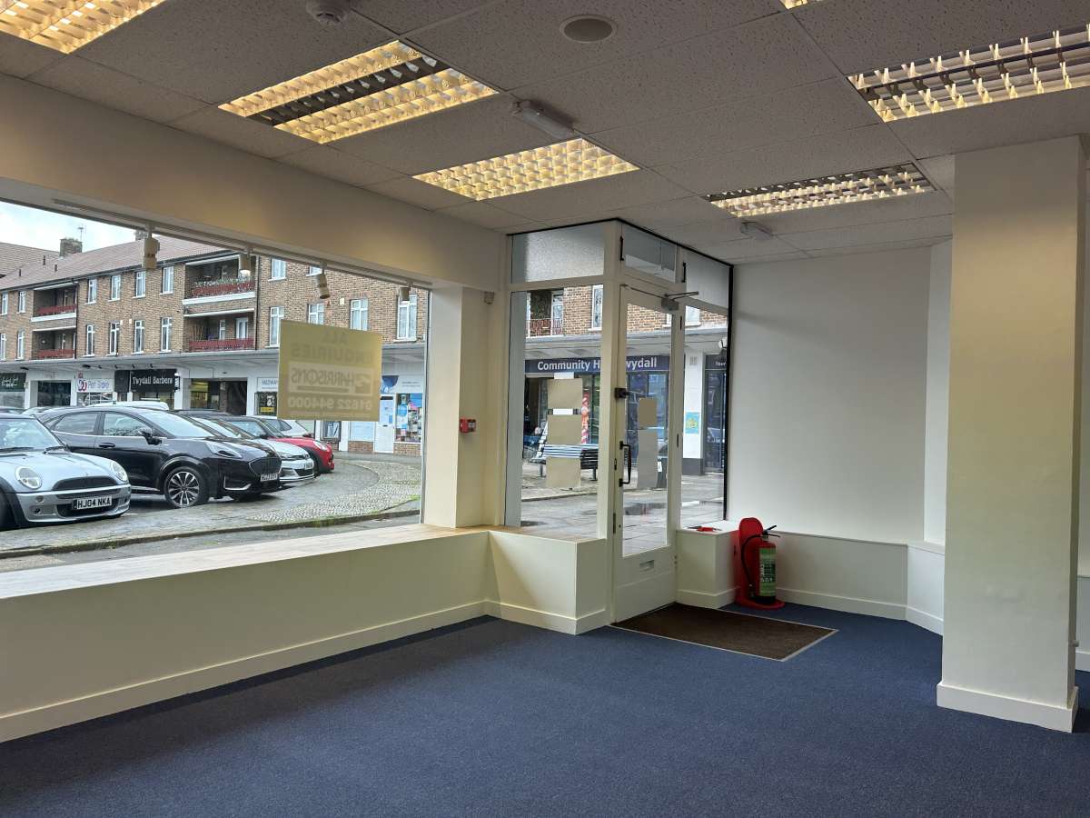 Retail/Shop in Gillingham - photo 4