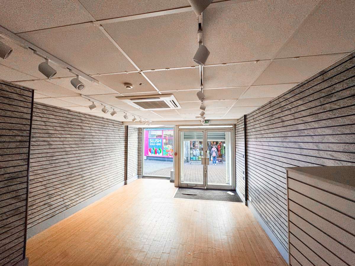 Retail/Shop in Newquay - photo 3