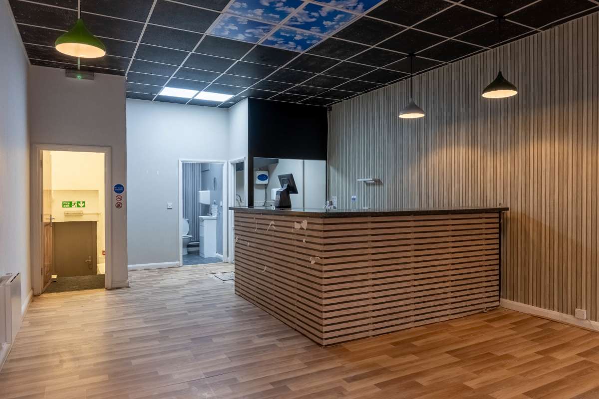 Retail/Shop in Doncaster - photo 2