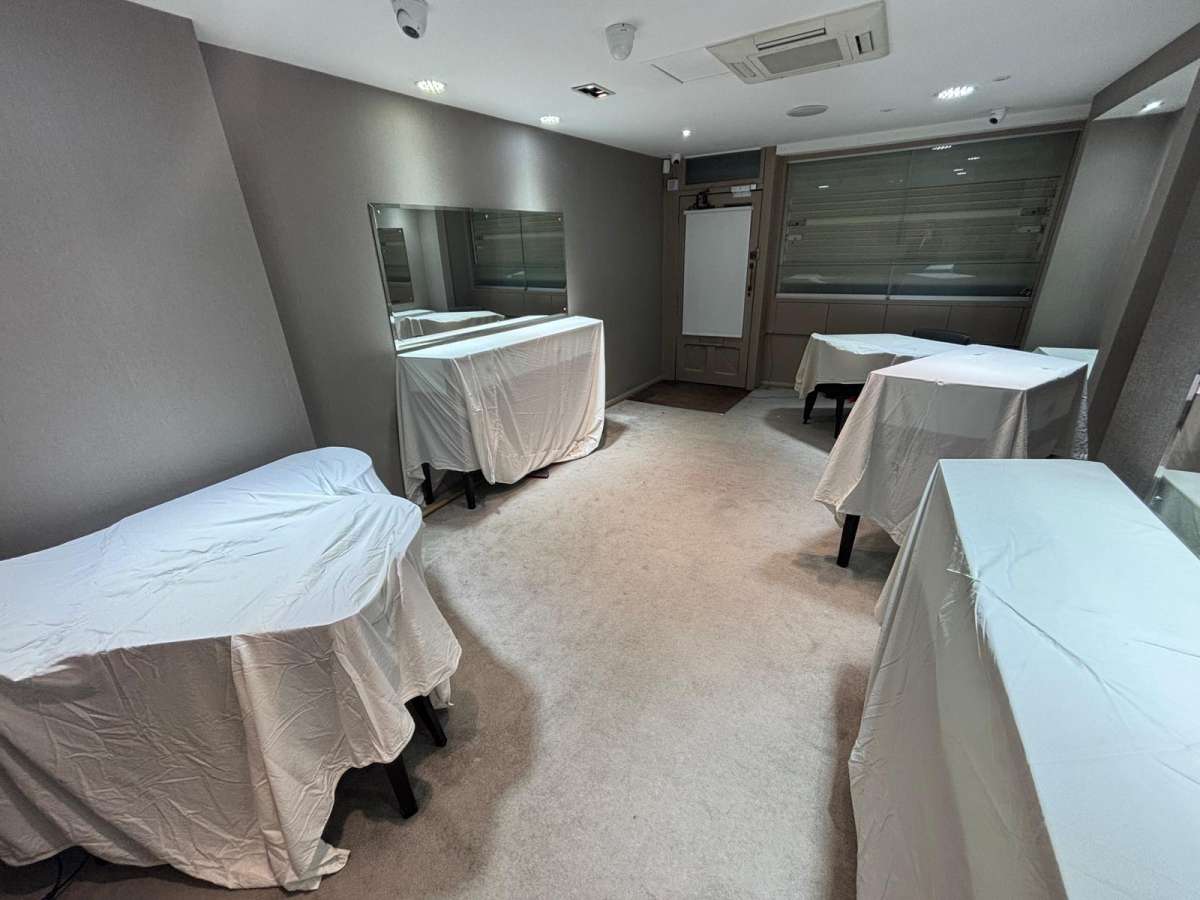 Retail/Shop in Leicester - photo 4