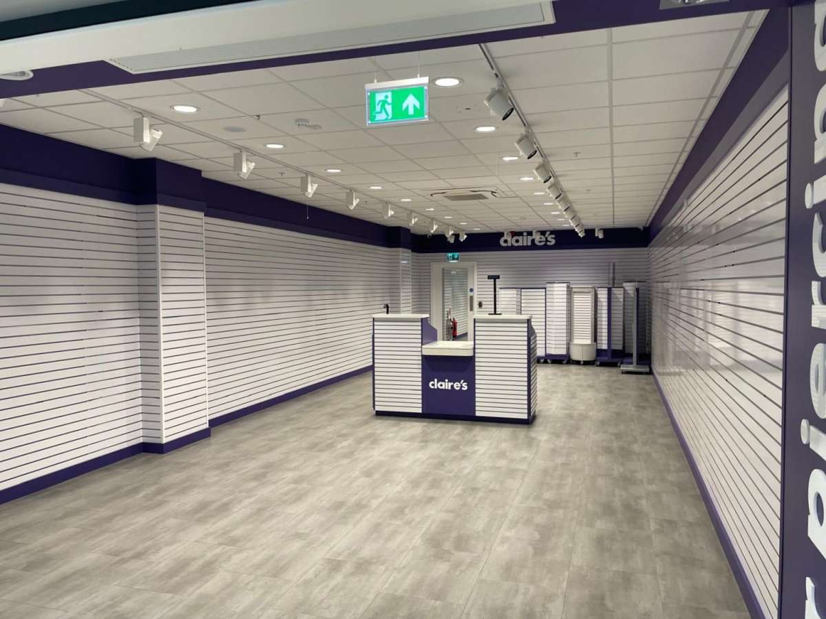 Retail/Shop in Swindon - photo 2