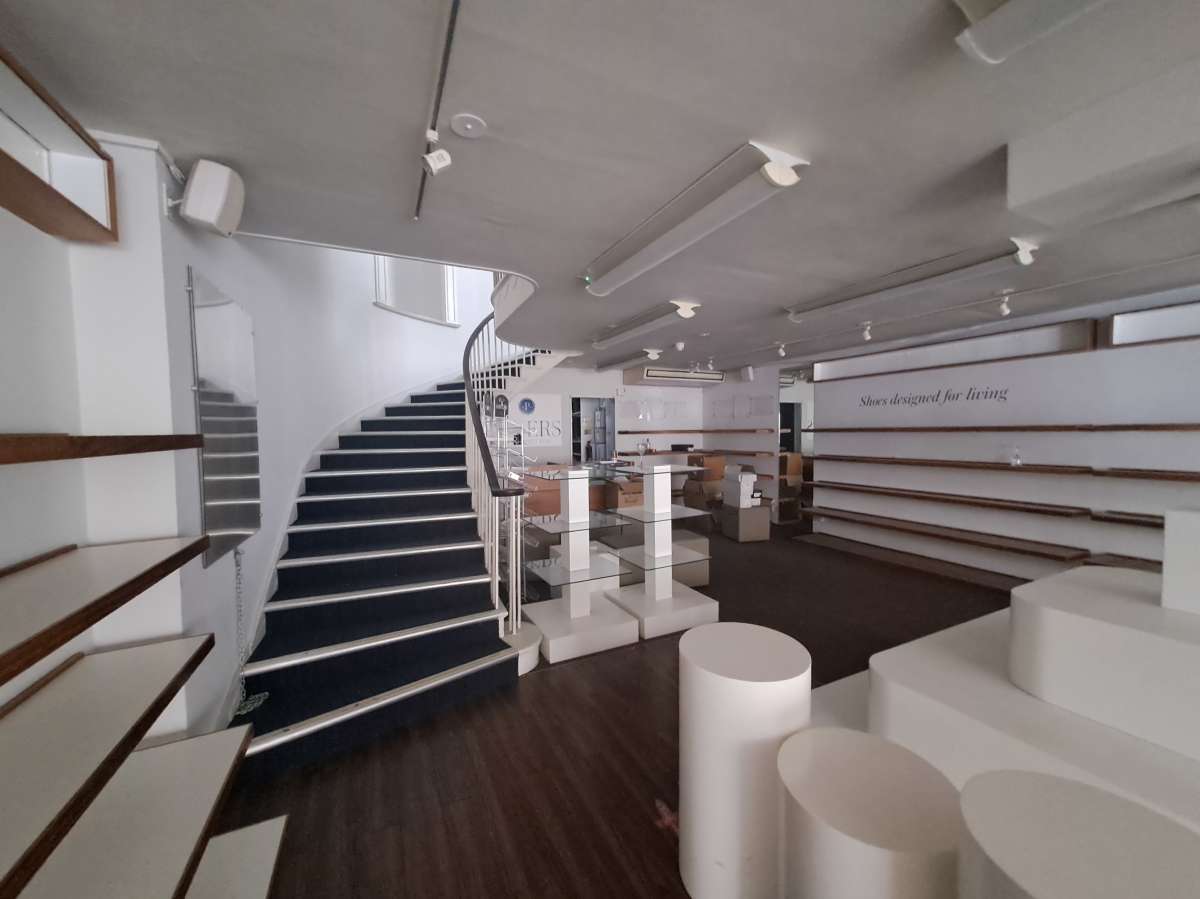 Retail/Shop in Truro - photo 3