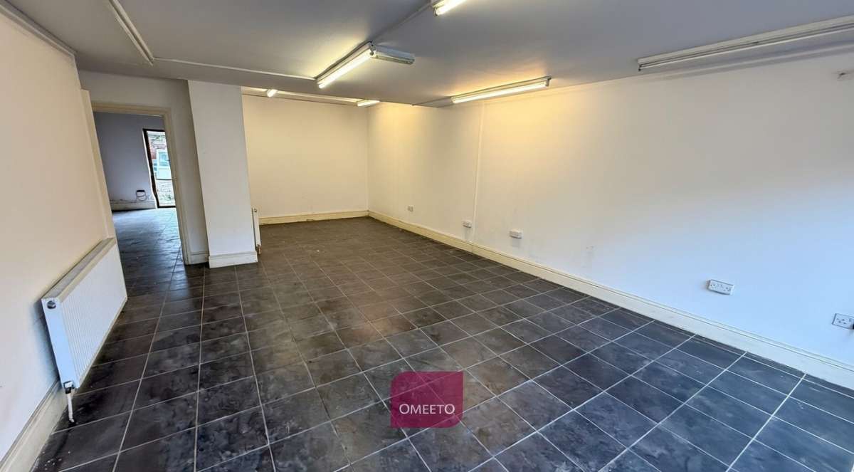 Retail/Shop in Derby - photo 3