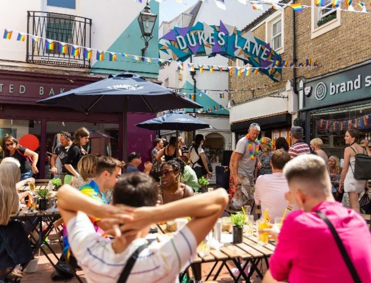 Retail/Shop in Brighton - photo 3