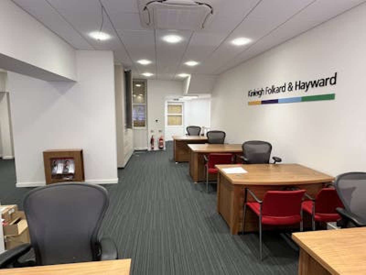 Retail/Shop in Camberwell - photo 2