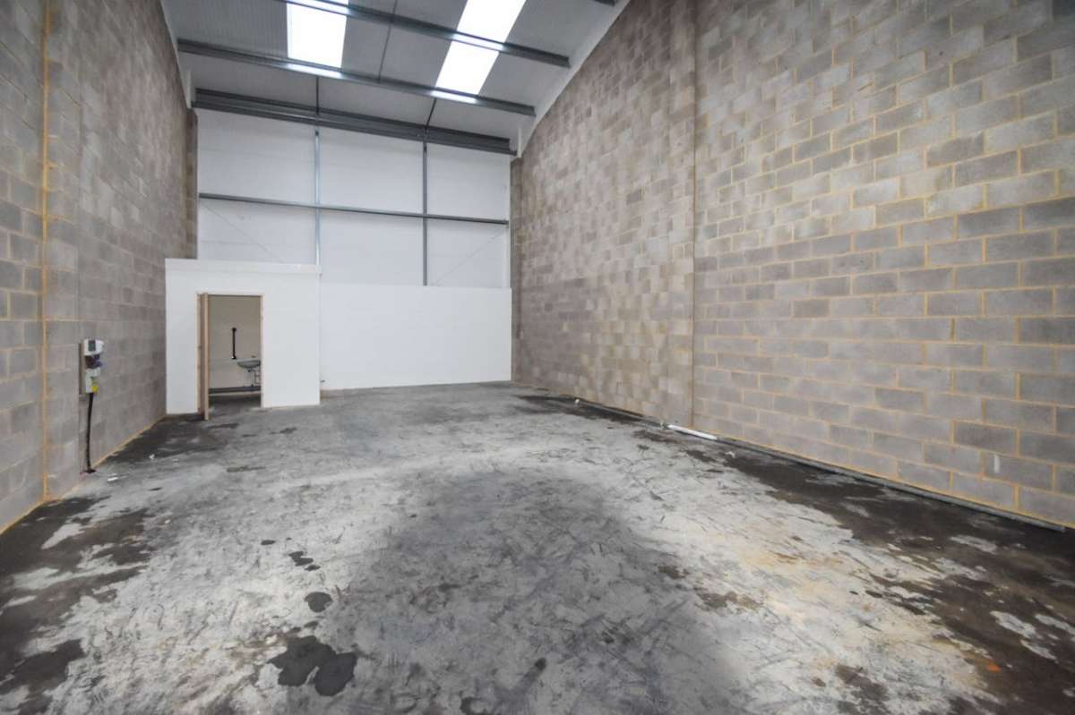 Retail/Shop in Ringwood - photo 3