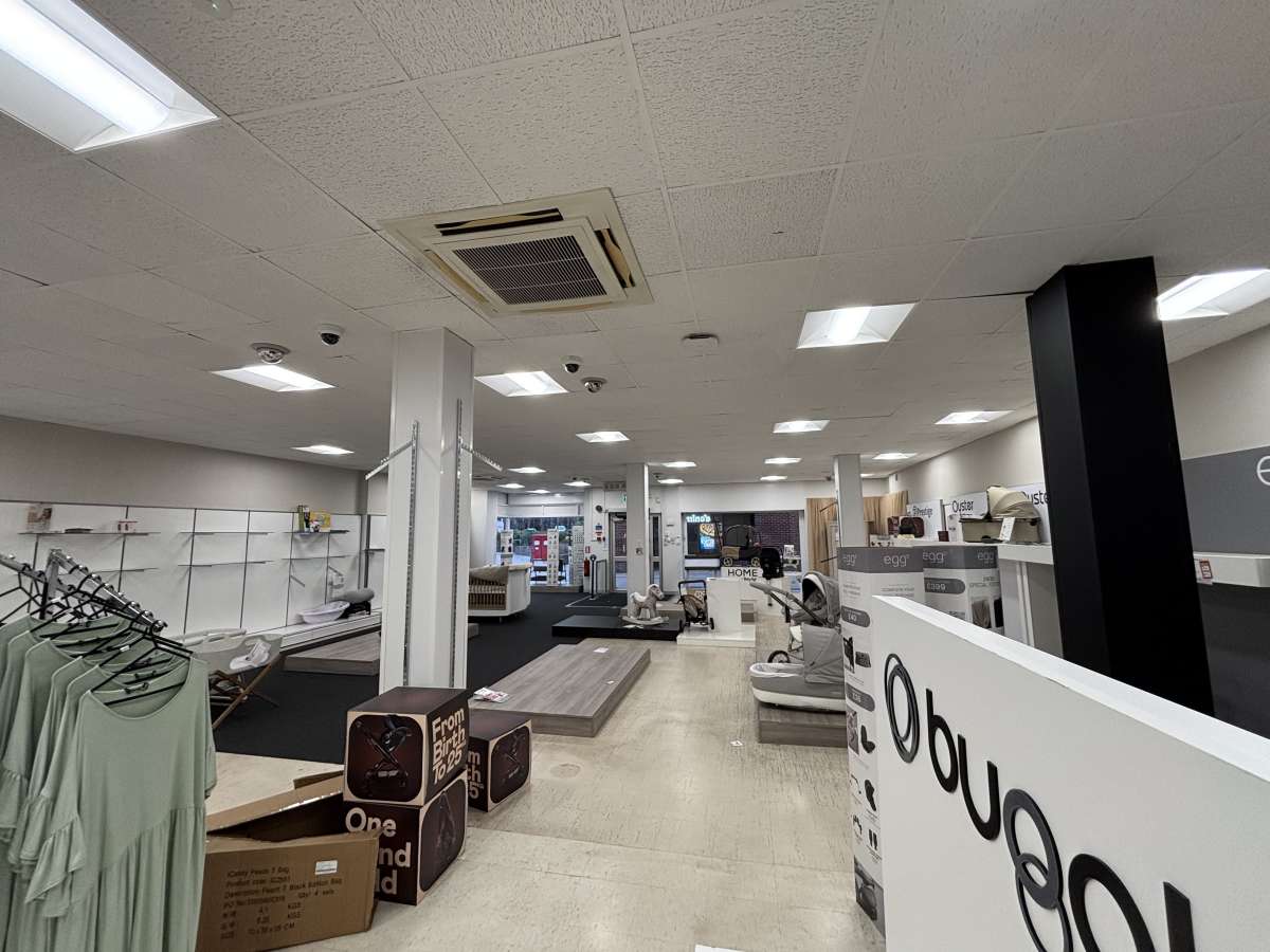 Retail/Shop in Norwich - photo 3