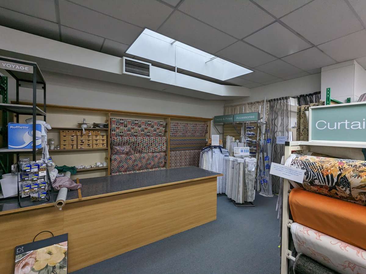 Retail/Shop in Norwich - photo 4