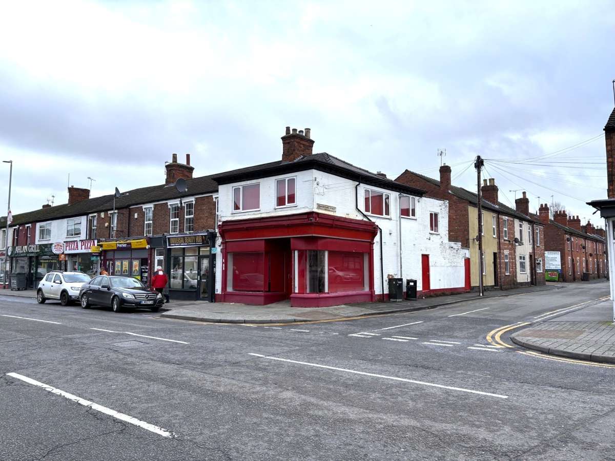 Retail/Shop in Lincoln - photo 2