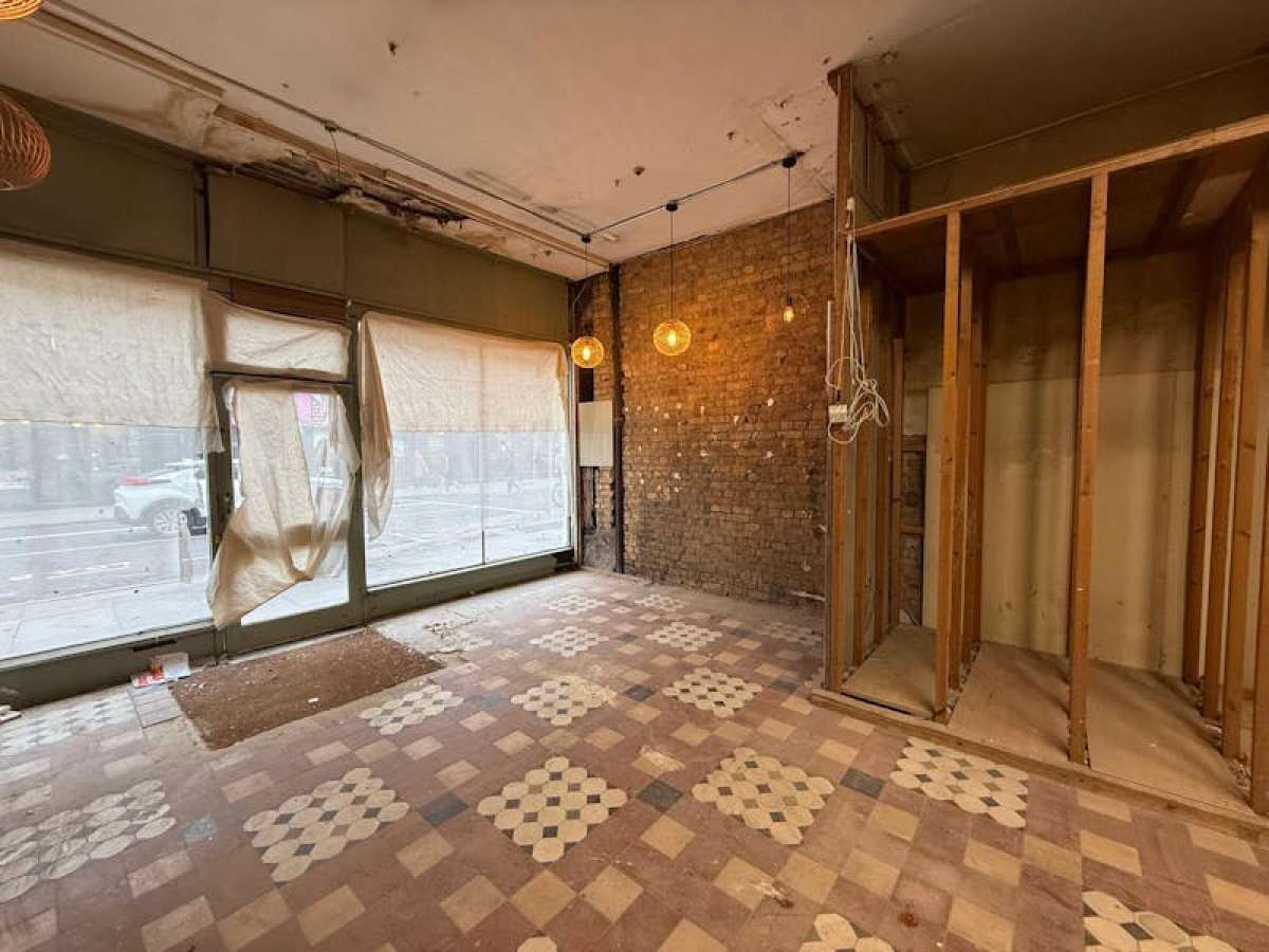 Retail/Shop in Stoke Newington - photo 3