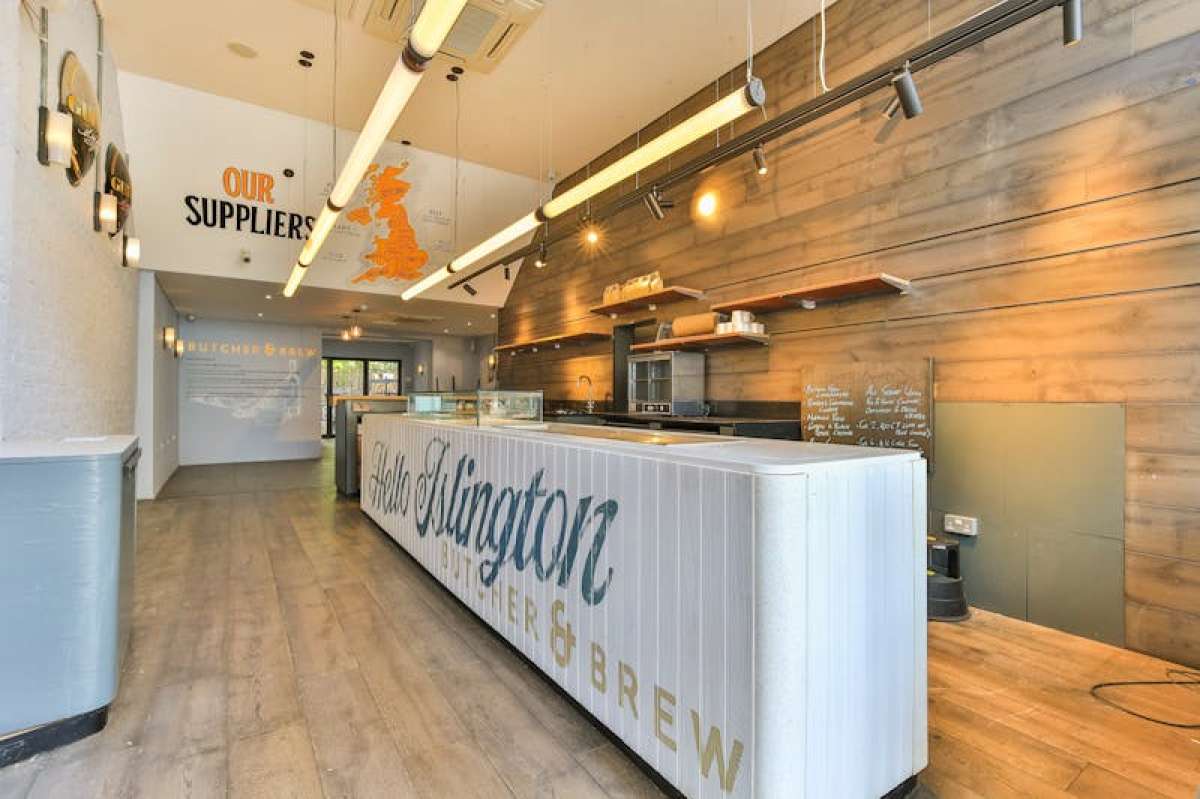 Retail/Shop in London - photo 3