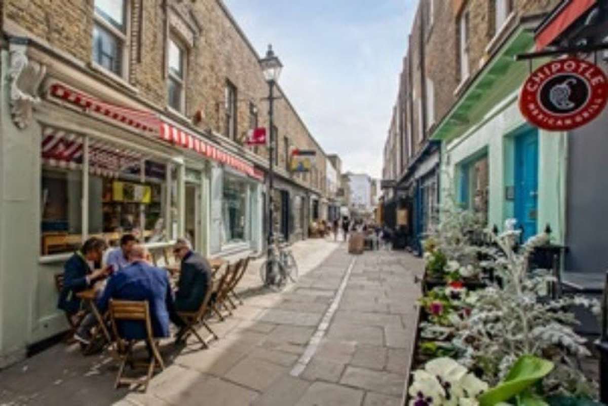 Retail/Shop in London - photo 3