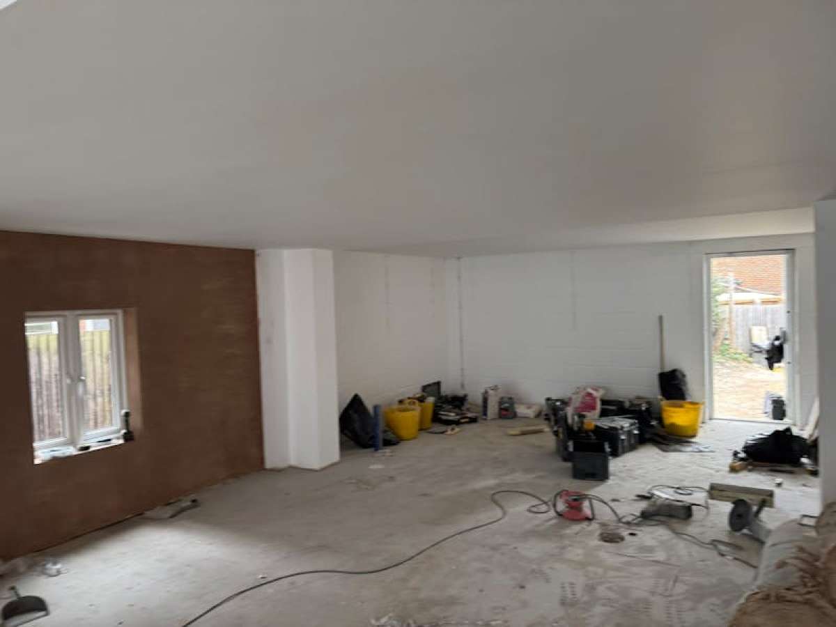 Retail/Shop in Weybridge - photo 4