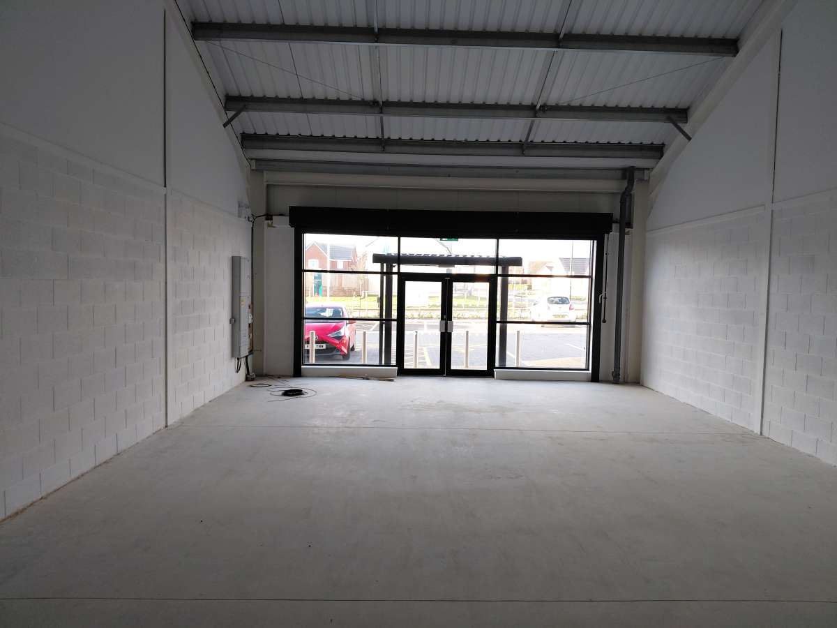 Retail/Shop in Grimsby - photo 4
