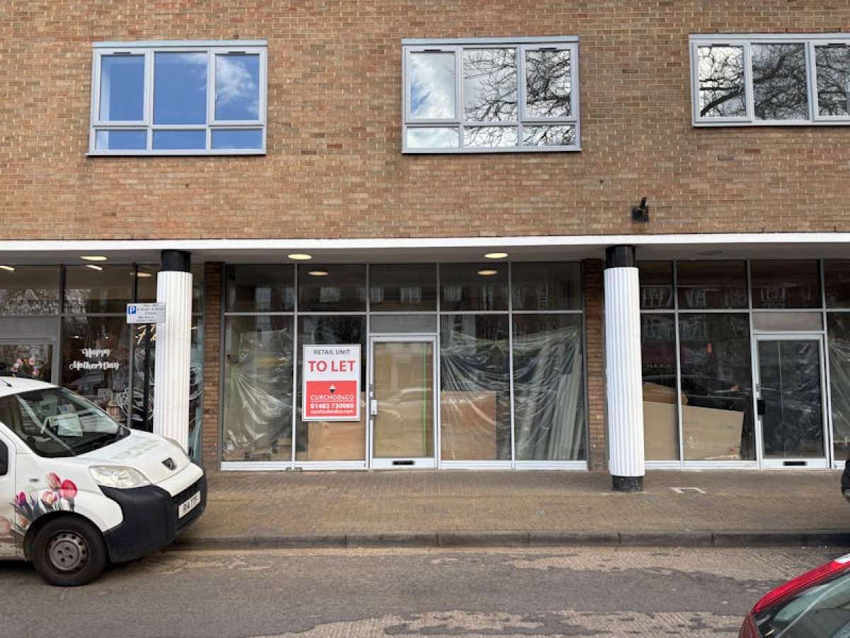 Retail/Shop in Shepperton - photo 2