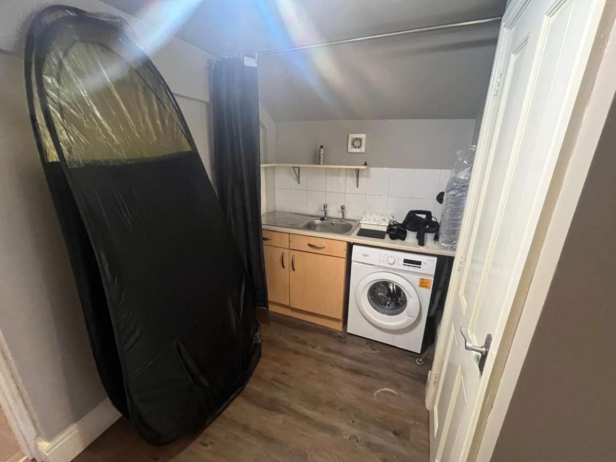 Retail/Shop in Hugglescote - photo 4