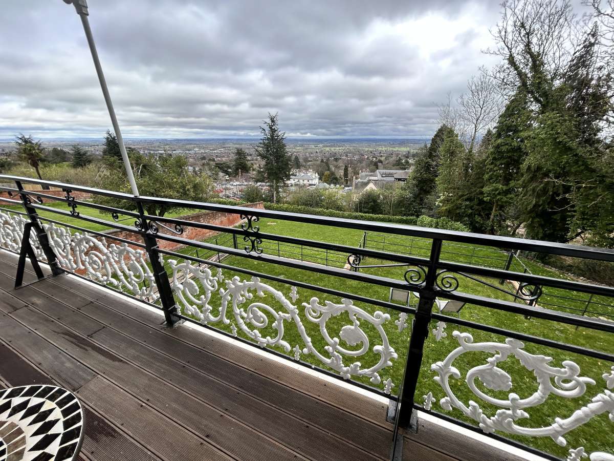 Retail/Shop in Malvern - photo 3