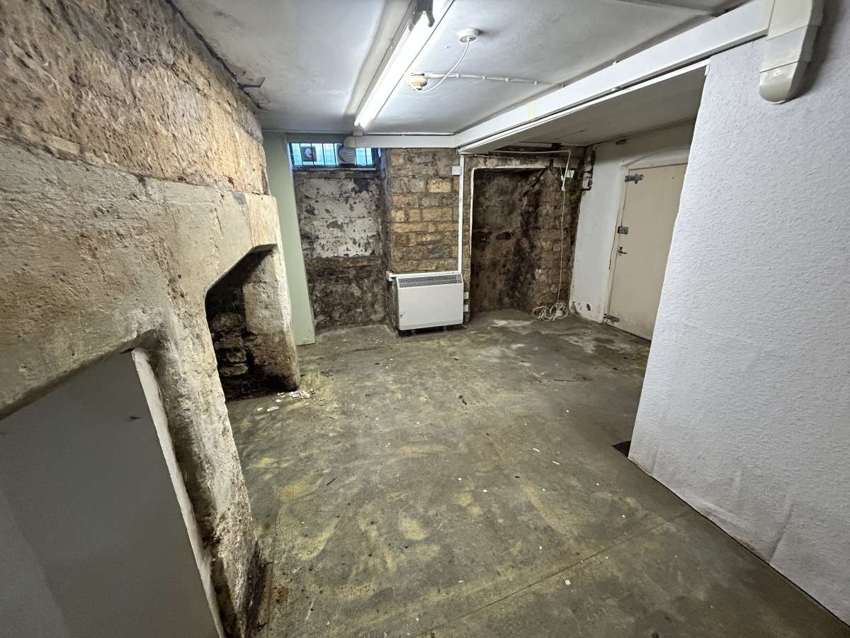 Retail/Shop in Bath - photo 4