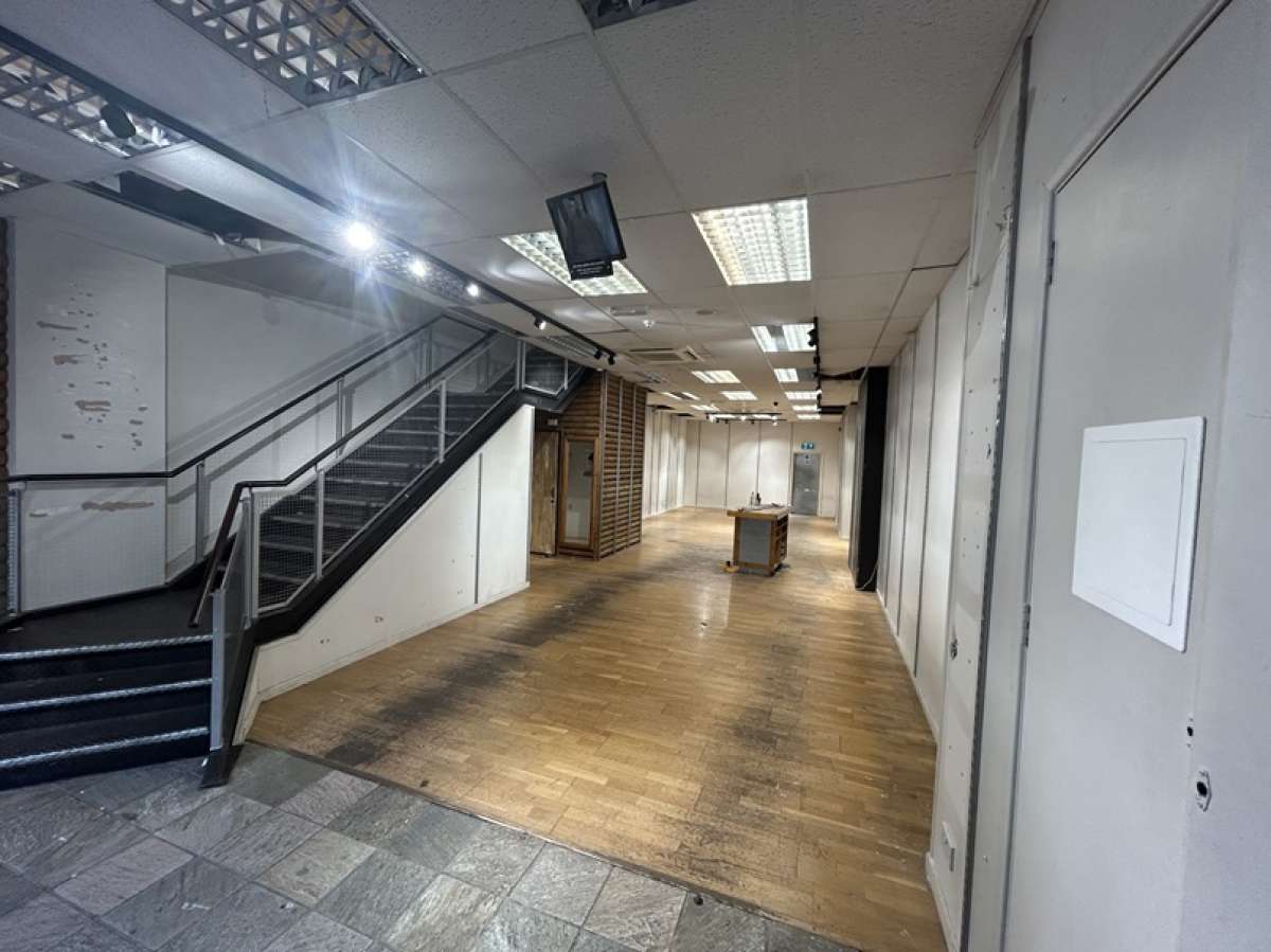 Retail/Shop in Leamington Spa - photo 4