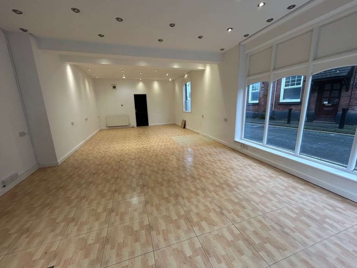 Retail/Shop in Congleton - photo 2