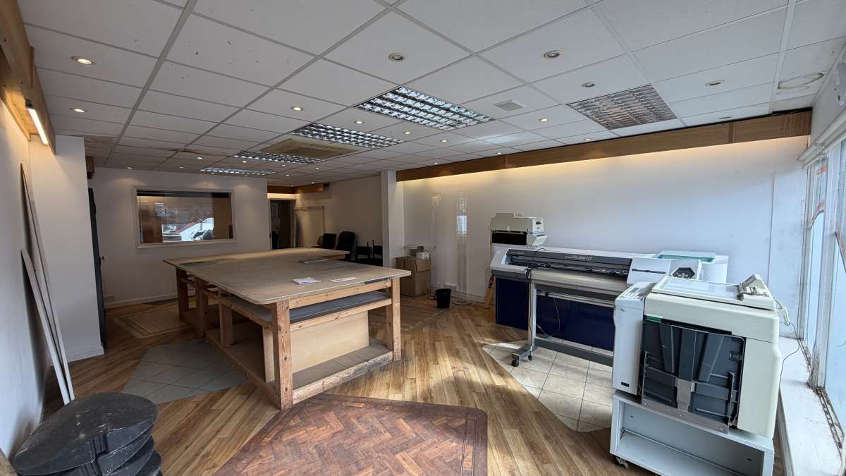 Retail/Shop in Warwick - photo 2