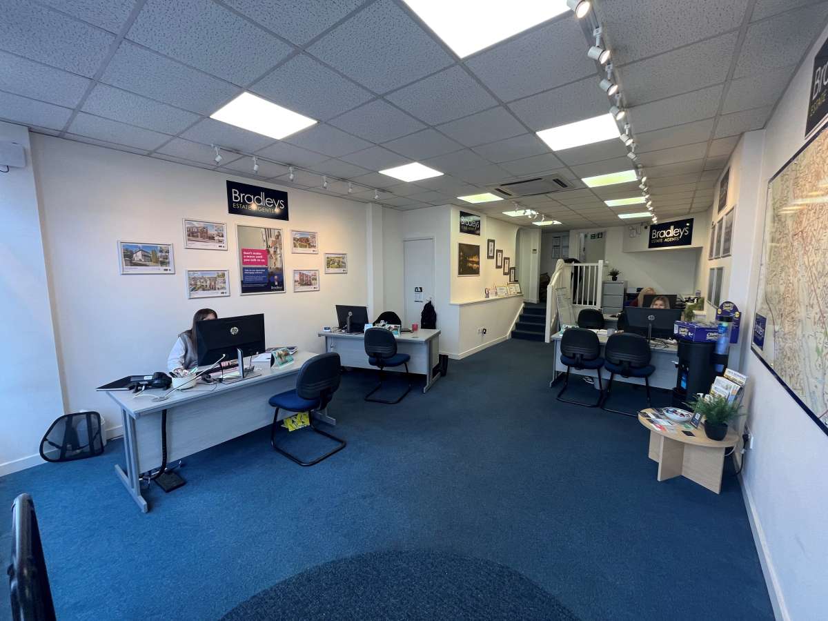 Retail/Shop in Exeter - photo 4