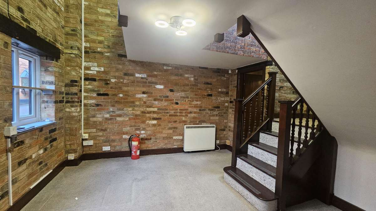 Retail/Shop in Buckingham - photo 3