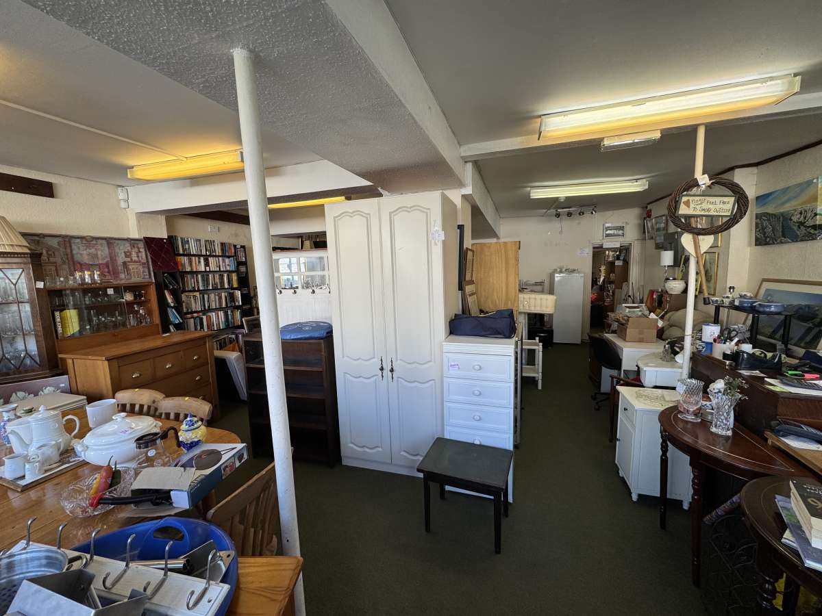 Retail/Shop in Dartmouth - photo 4