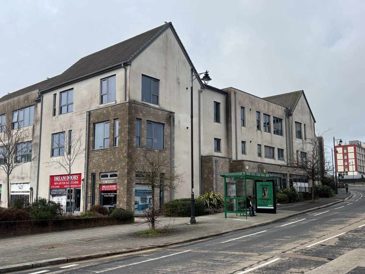 Retail/Shop in Plymouth - photo 3