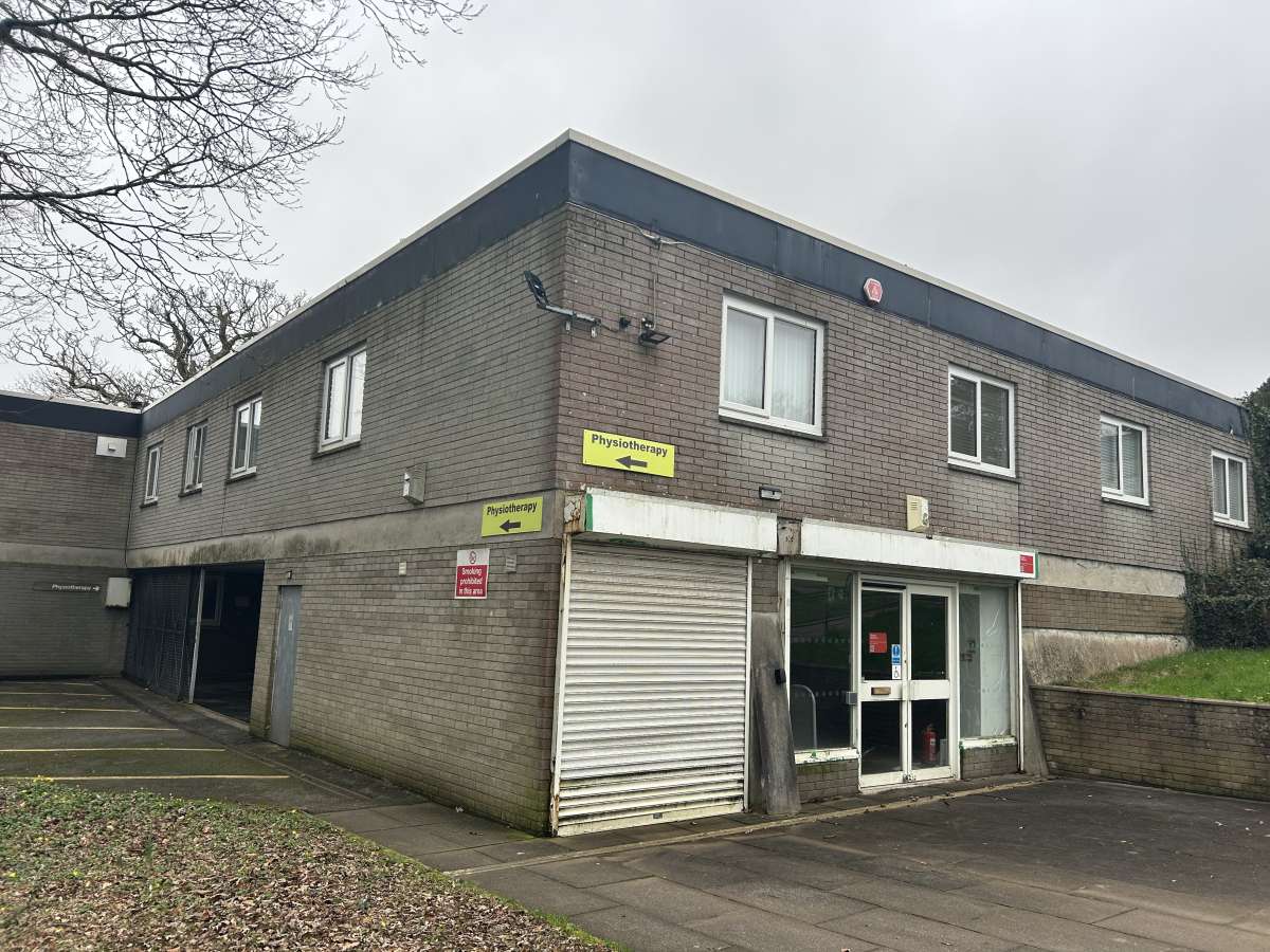 Retail/Shop in Plymouth - photo 2