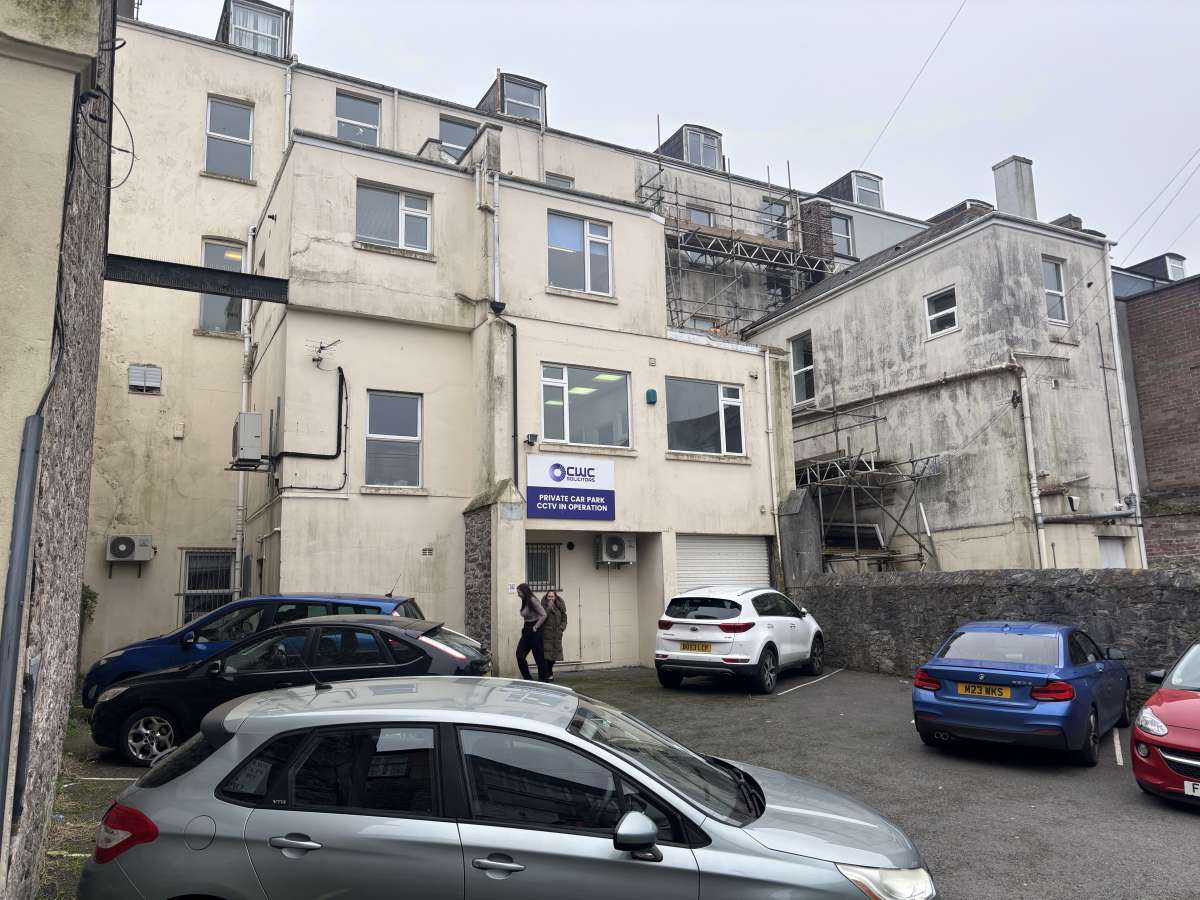 Retail/Shop in Plymouth - photo 4