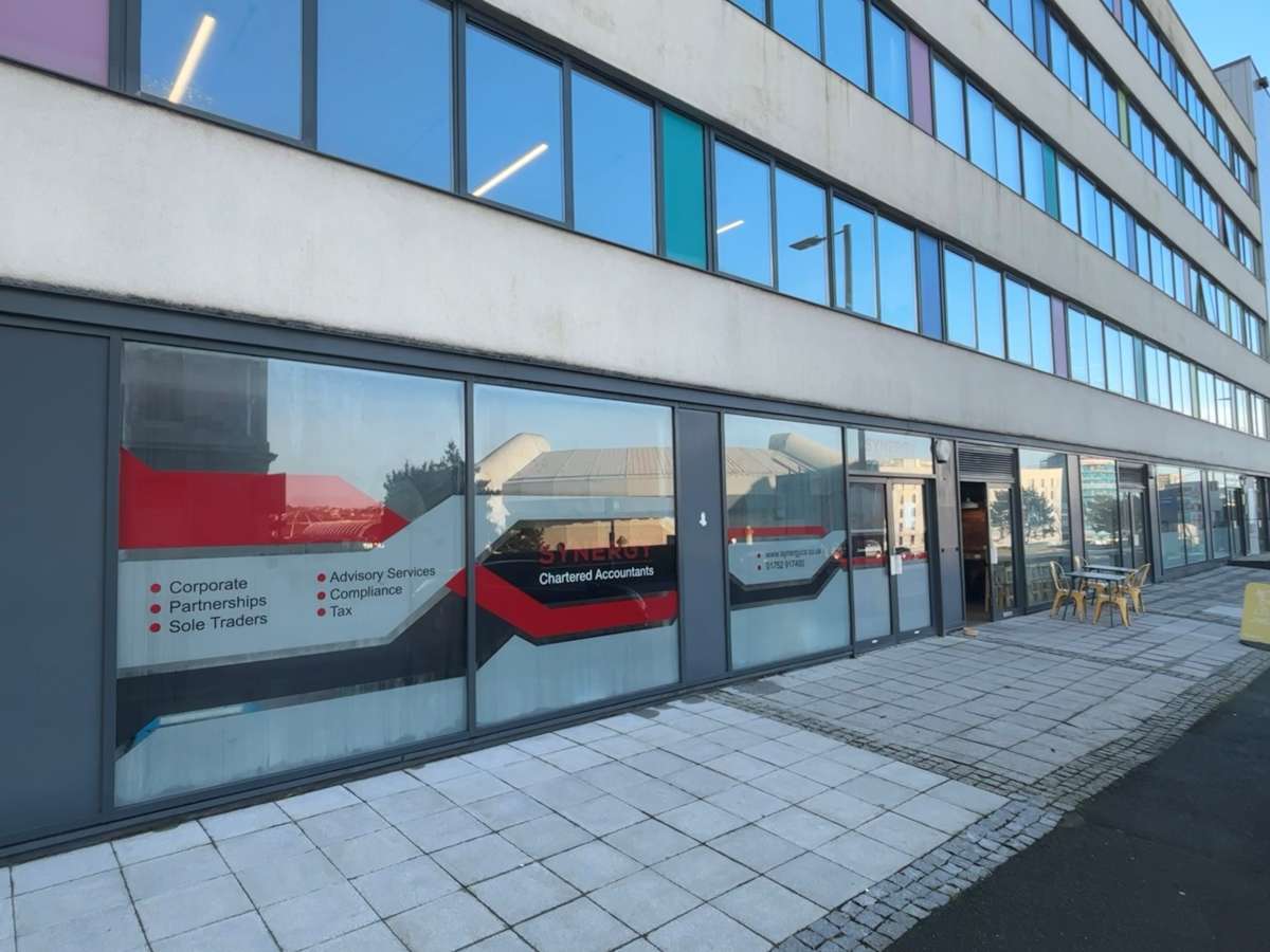 Retail/Shop in Plymouth - photo 3