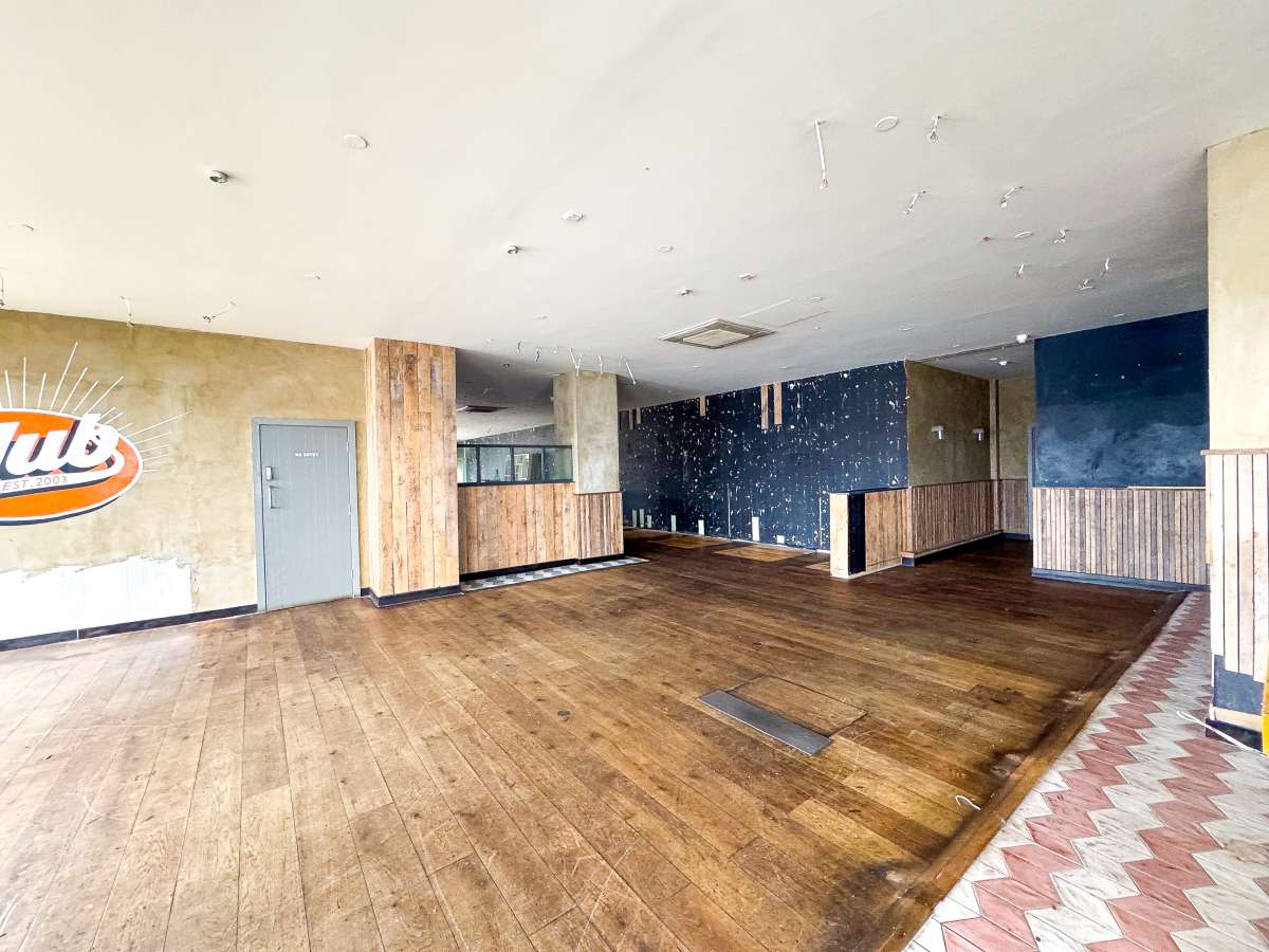 Retail/Shop in Falmouth - photo 4