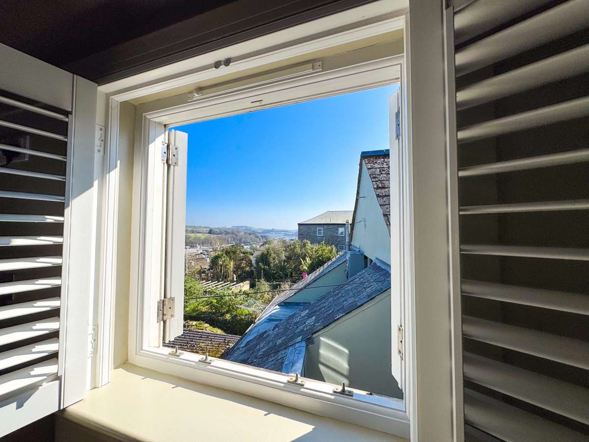 Retail/Shop in Penryn - photo 3