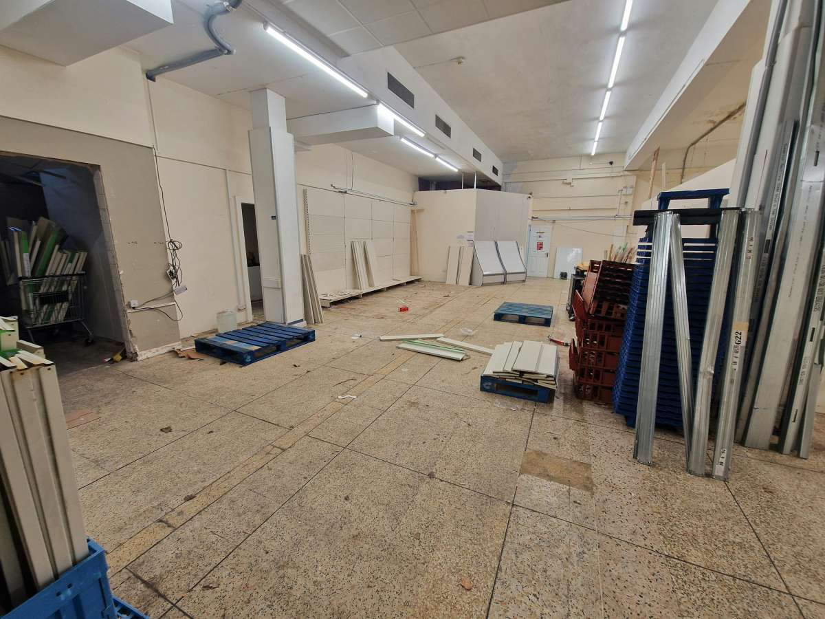 Retail/Shop in Havant - photo 3