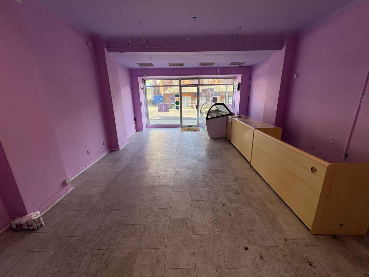 Retail/Shop in Southampton - photo 2