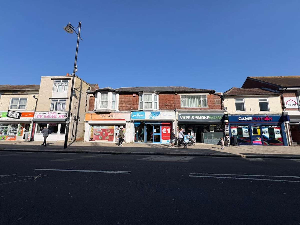 Retail/Shop in Fareham - photo 4