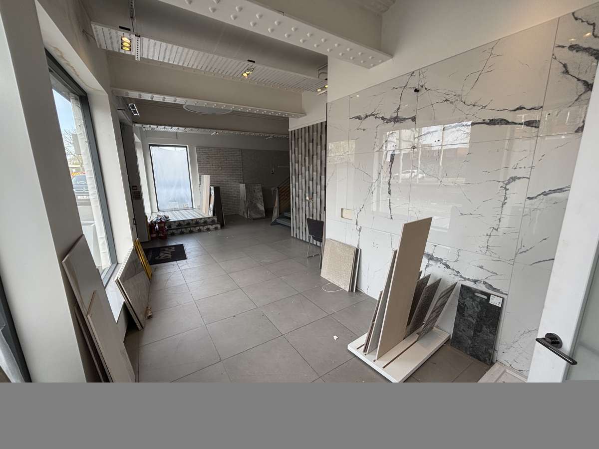 Retail/Shop in Leicester - photo 4