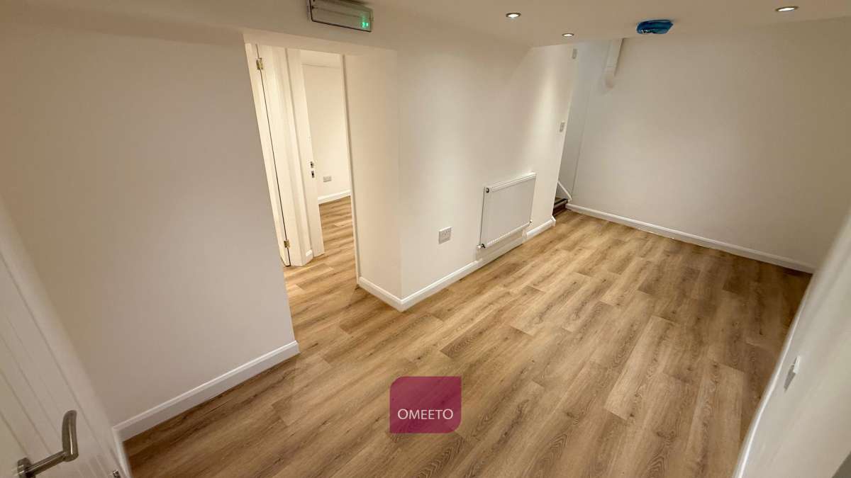 Retail/Shop in Derby - photo 4