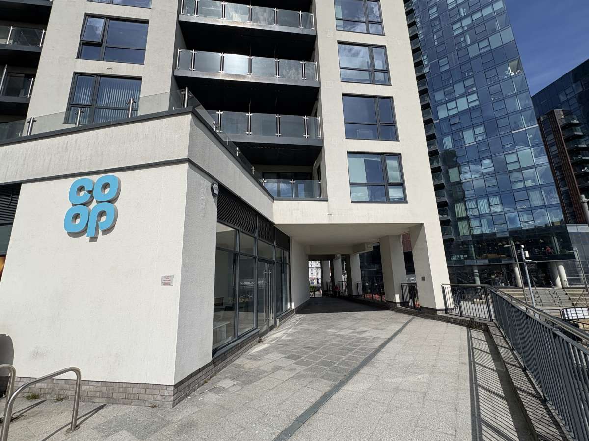 Retail/Shop in Ocean Village - photo 4