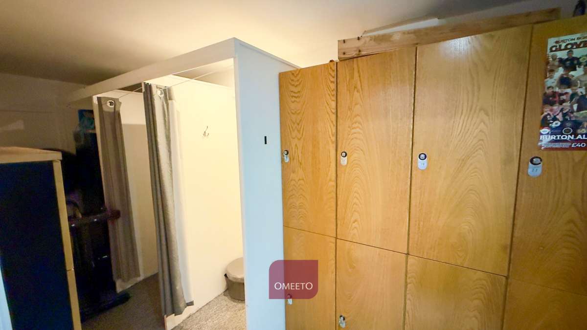 Retail/Shop in Burton On Trent - photo 4