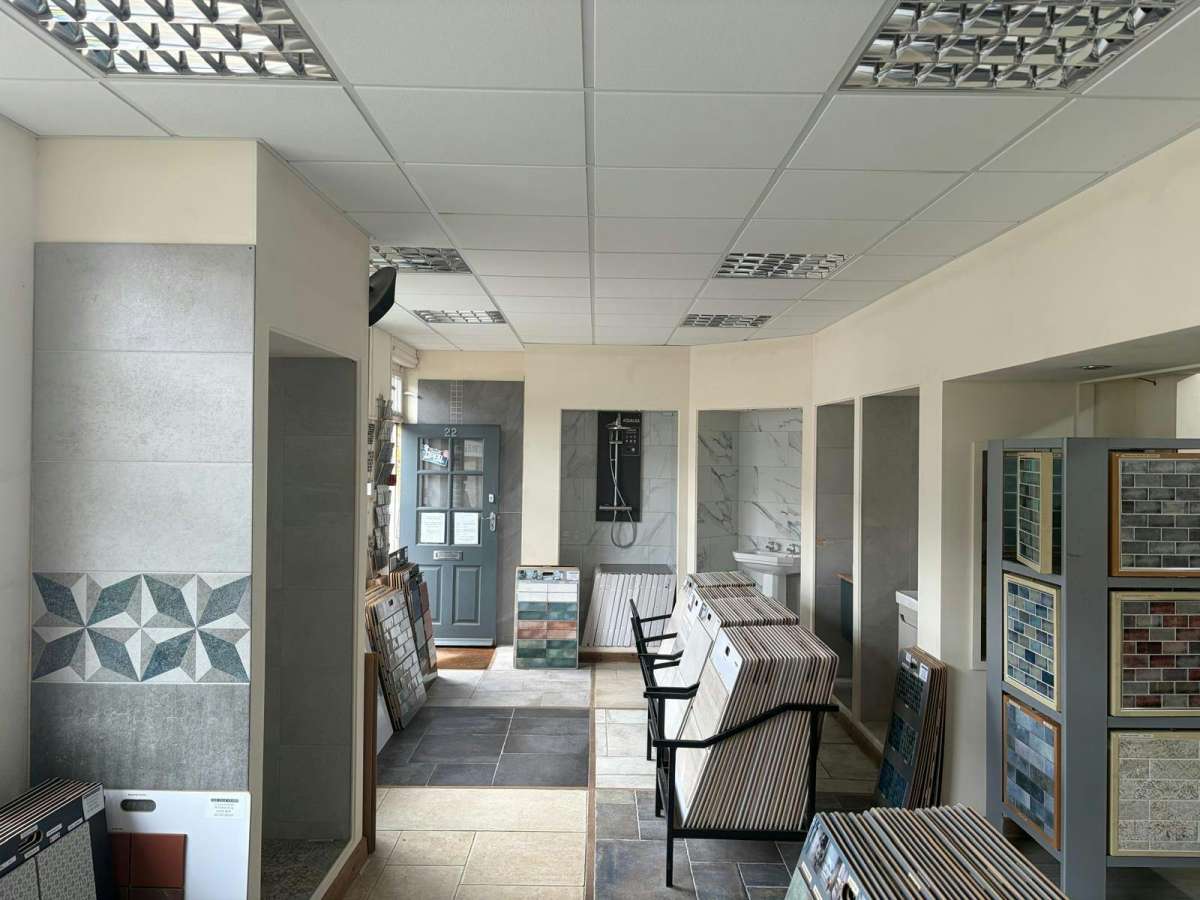 Retail/Shop in Petersfield - photo 2