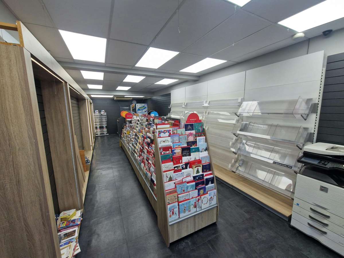 Retail/Shop in Gosport - photo 2