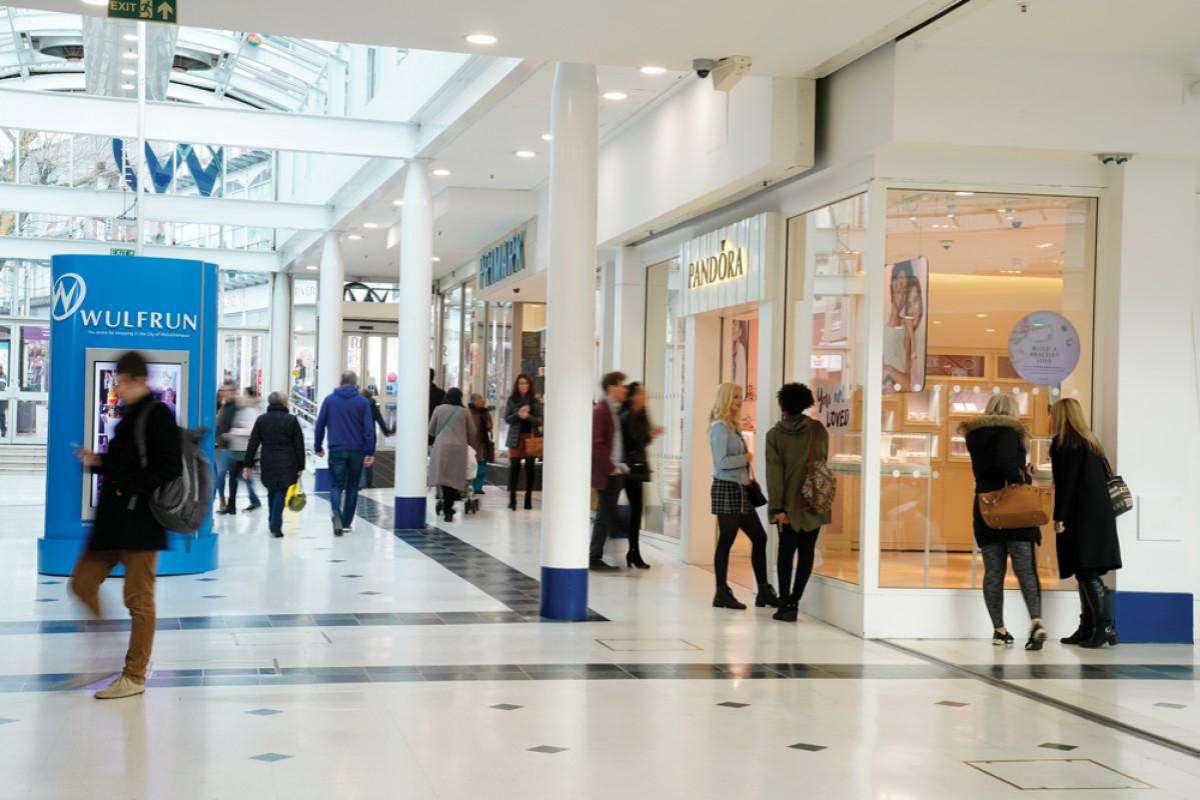 Retail/Shop in Wolverhampton - photo 2