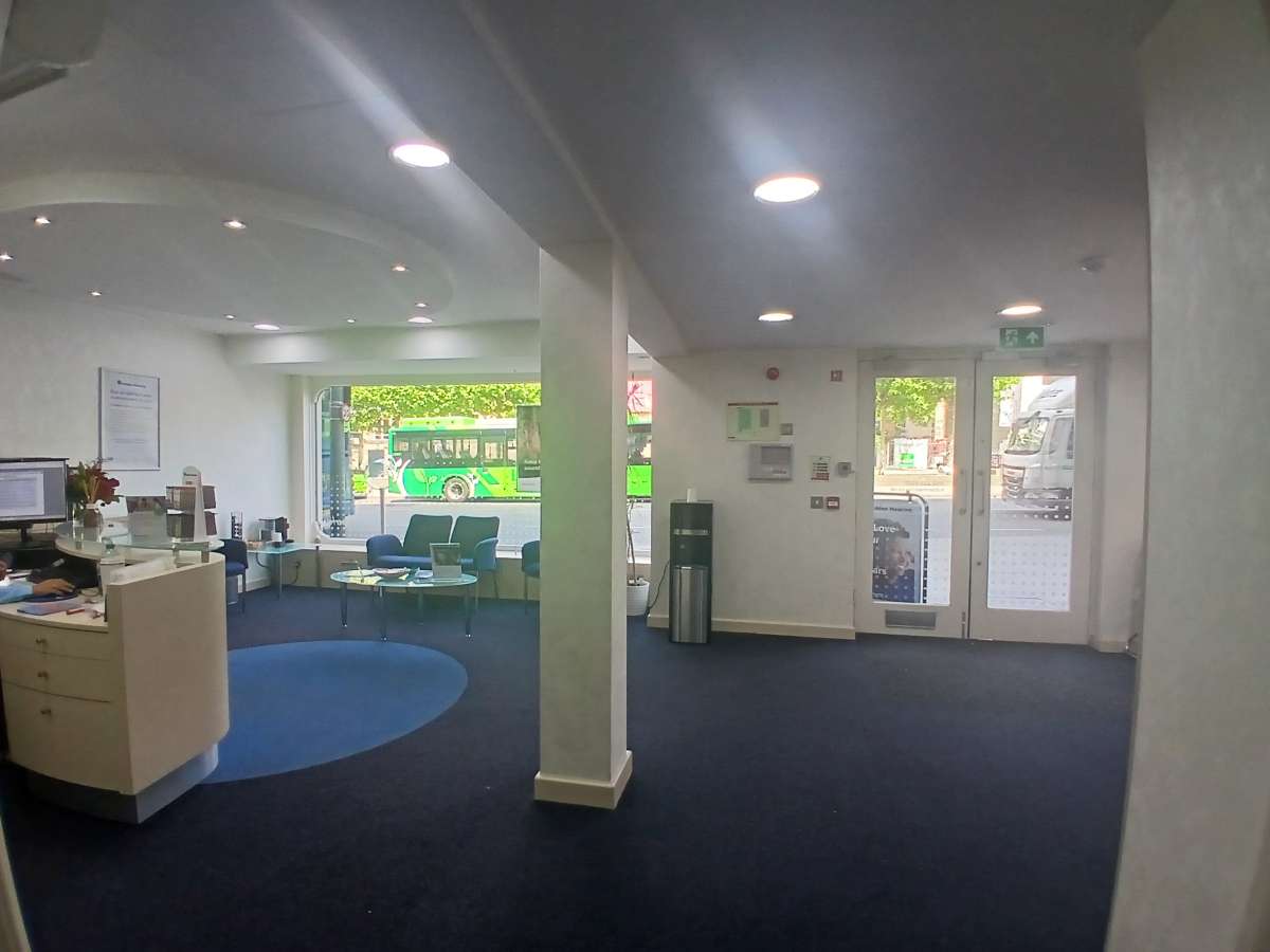 Retail/Shop in Leeds - photo 2