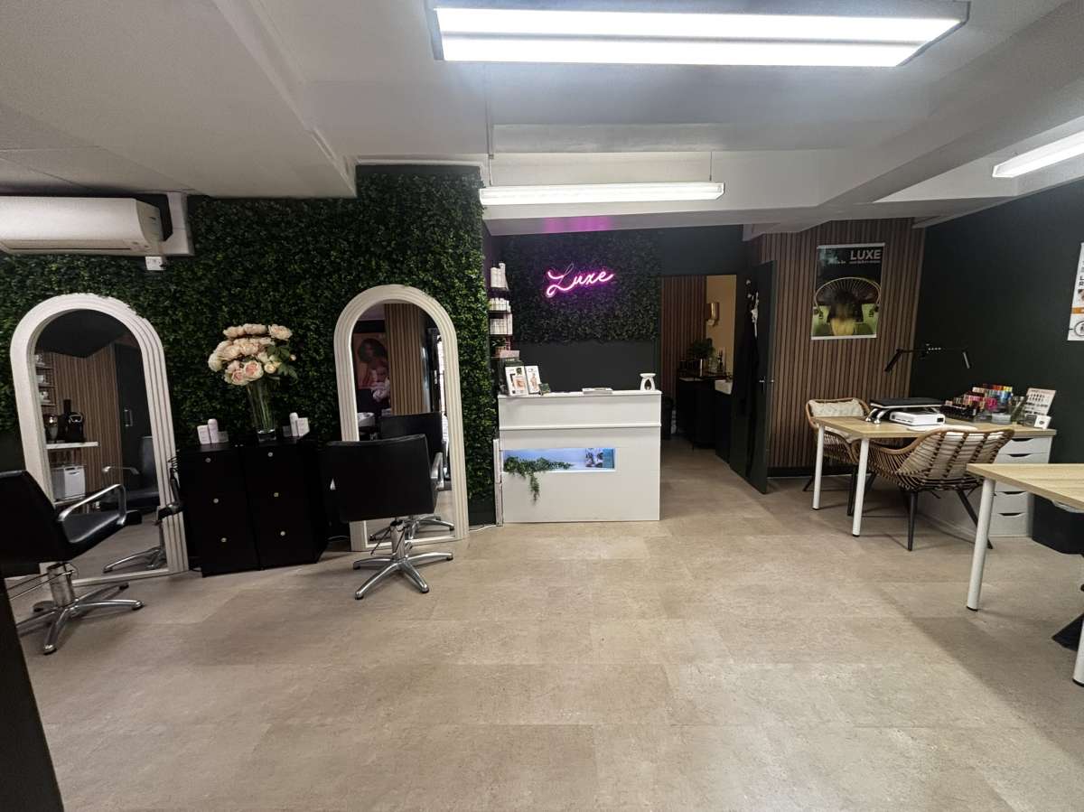 Retail/Shop in Hinckley - photo 2