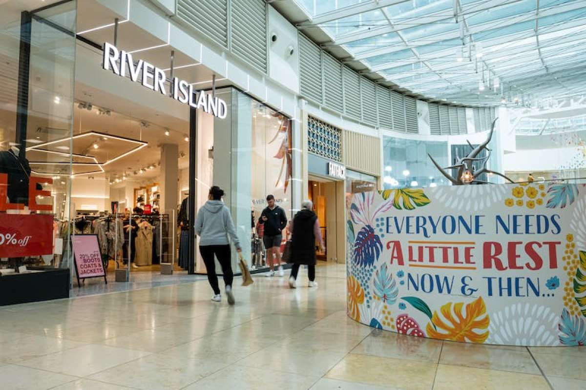 Retail/Shop in Basingstoke - photo 2